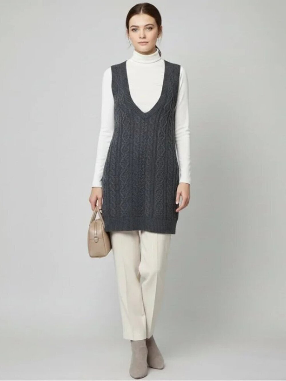 Aritzia Womens Talula XXSmall Cable Deep Neck Knitted Sleeveless Tunic Vest